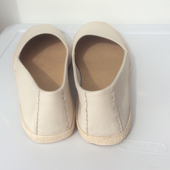 UGG Sauvie Flat - Picture 3 of 4